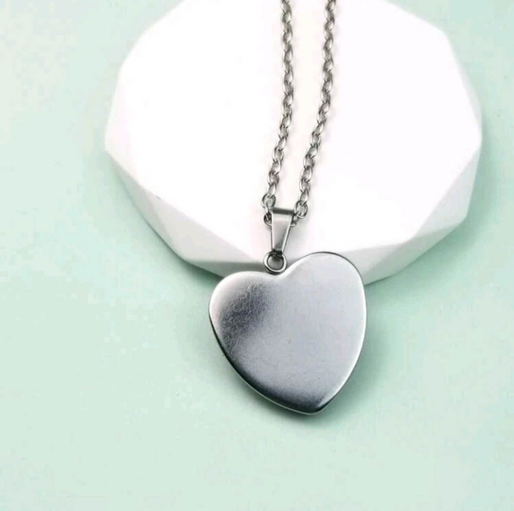Mom Necklace - Picture 3 of 5